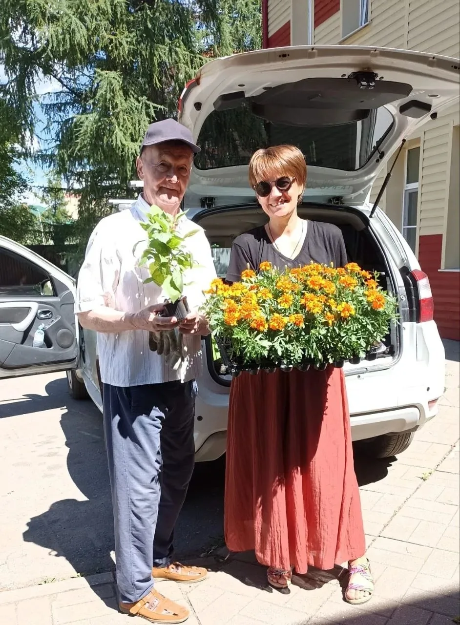 ГАРДЕНОТЕРАПИЯ

🌸🌺🌻🌼 🌸
 В стационарном отделении социального центра "Пушкинский" прошло занятие