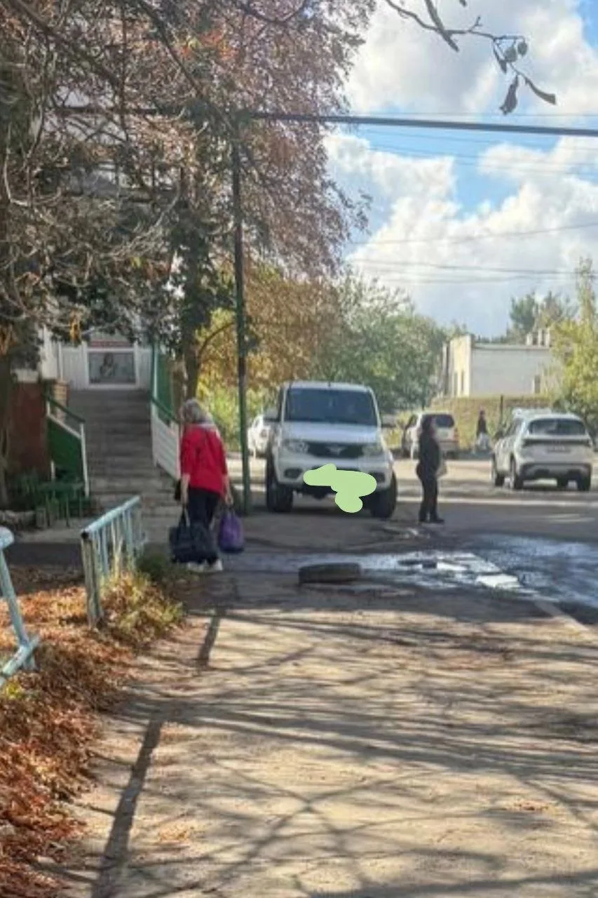 Свердловск , рубрика «я паркуюсь как могу..», потому что считаю себя самым умным. А все...