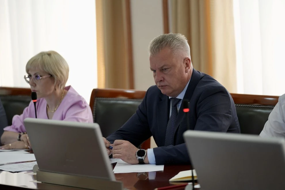 Член Общественного совета при Минпромэнерго Чувашии, председатель Чувашского РО Союза машиностроител