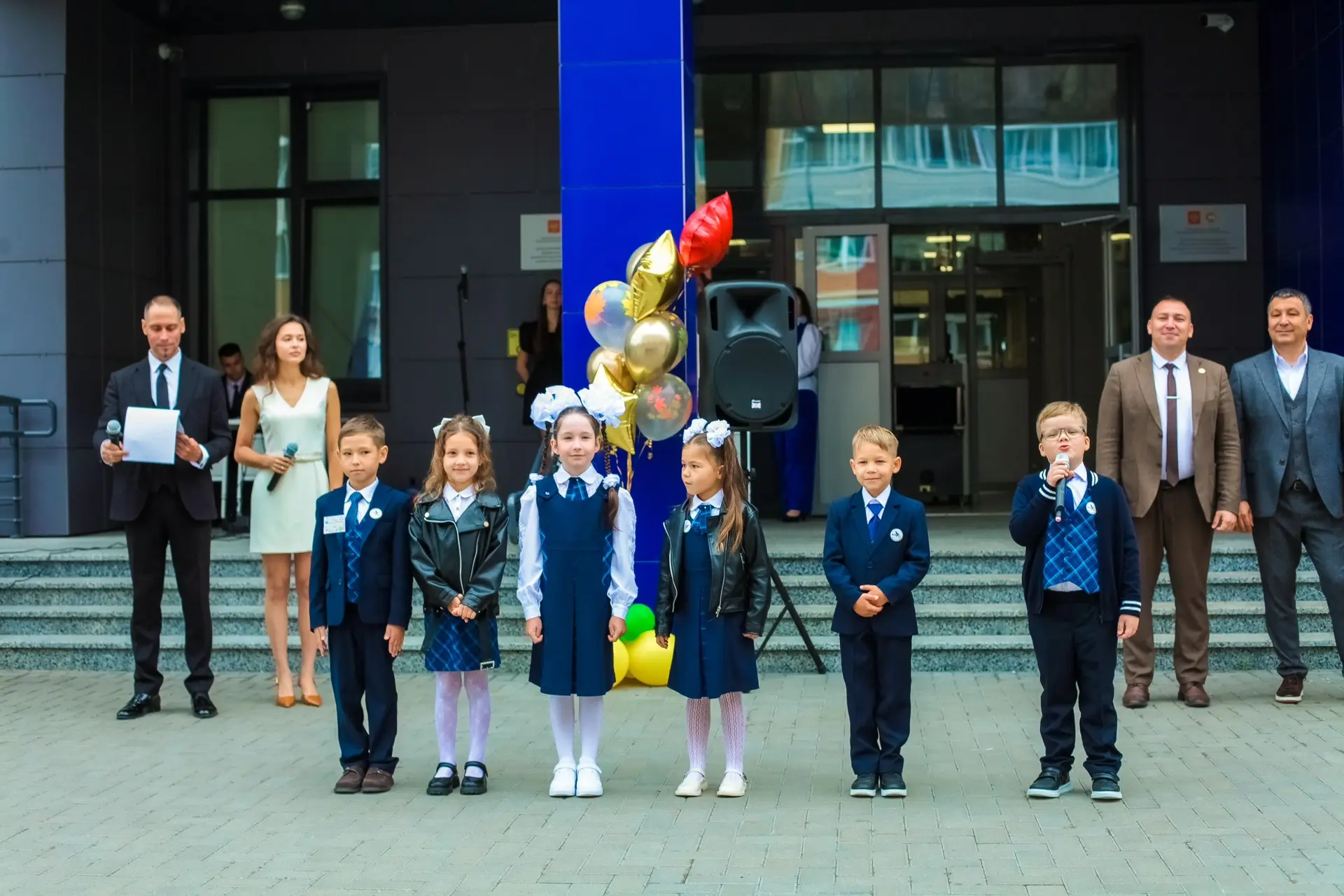 🎉В лицее прошли торжественные линейки, посвященные Дню Знаний. Шесть первых классов се...