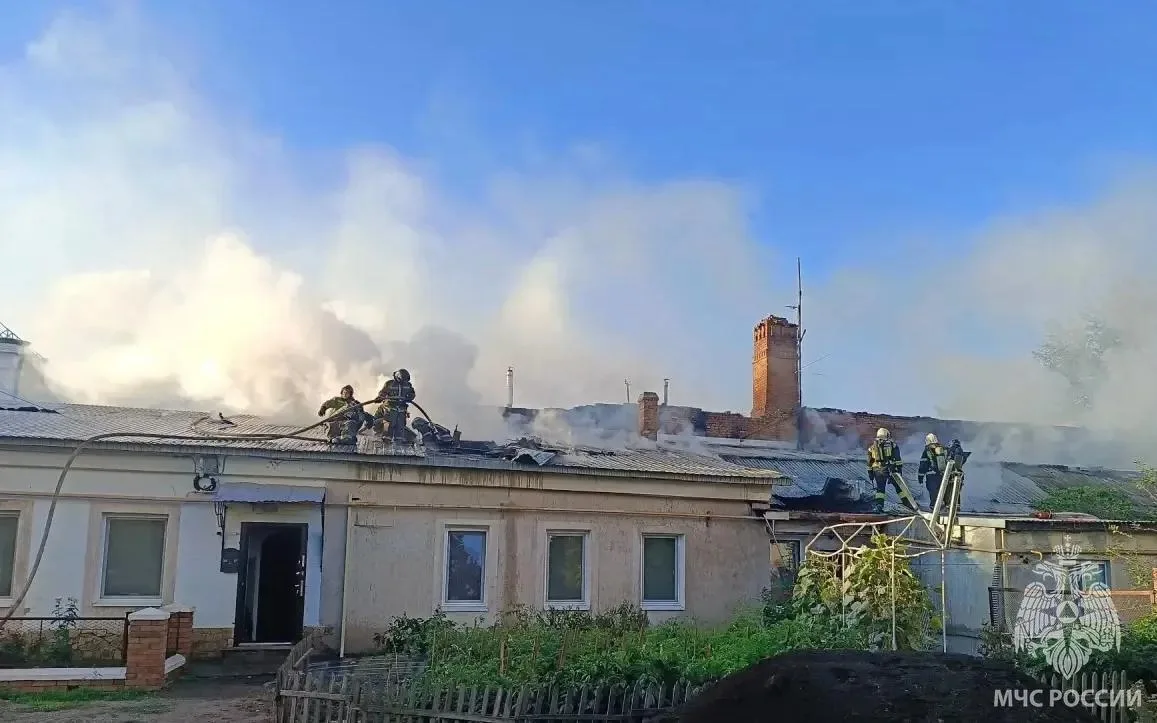 Пожар в центре Оренбурга: на улице Советской горел жилой дом