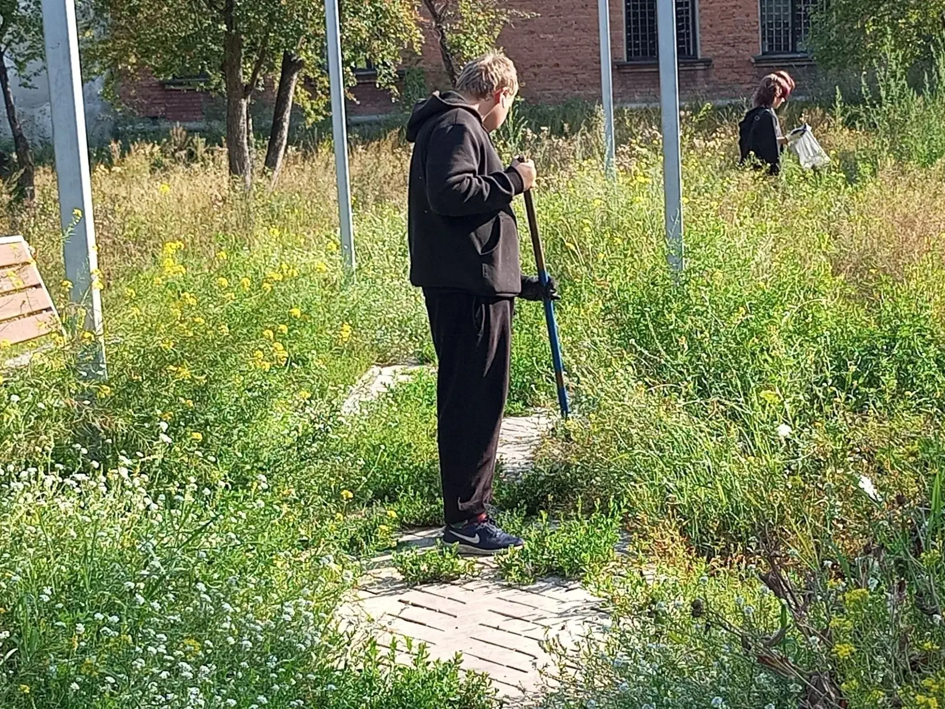 🇷🇺 В преддверии Дня города волонтёрский отряд "Бумеранг" из нашей #Девяточки принял у...