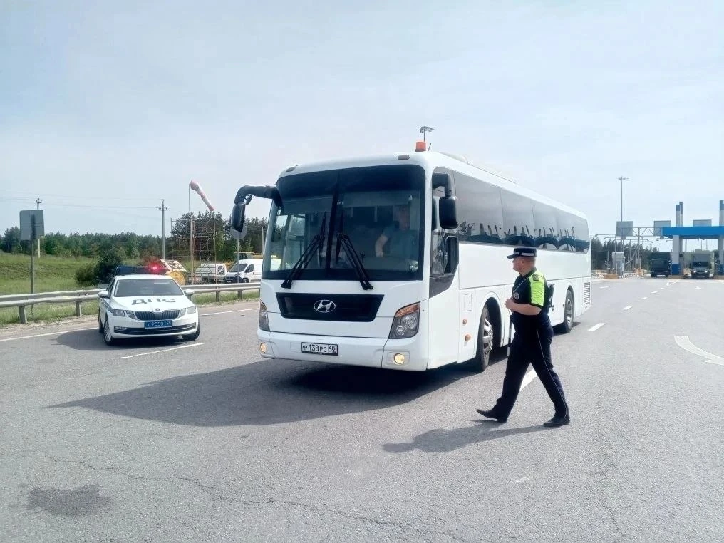 🚌 В Липецкой области проверят автобусы

15 и 16 июня автоинспекторы устроят сплошные проверки пасса