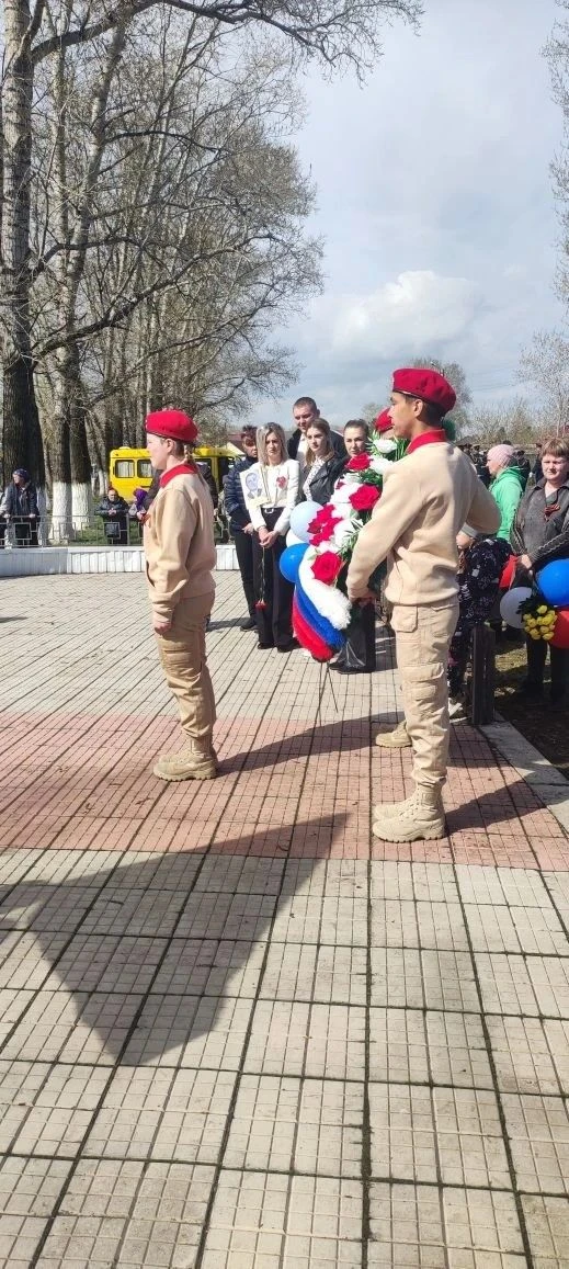 В преддверии 81-летия Великой Победы состоялся торжественный митинг,  у памятника воина...