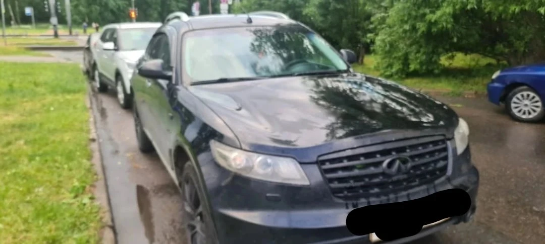 Наименование: Infiniti FX45  

Описание:  
- Год выпуска: 2007  
- Двигатель: 4.5 л, 328 л.с.  

Тех
