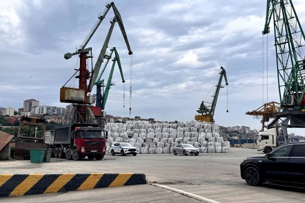 Грузооборот Махачкалинского порта вырос в полтора раза

Махачкалинский морской торговый порт увеличи