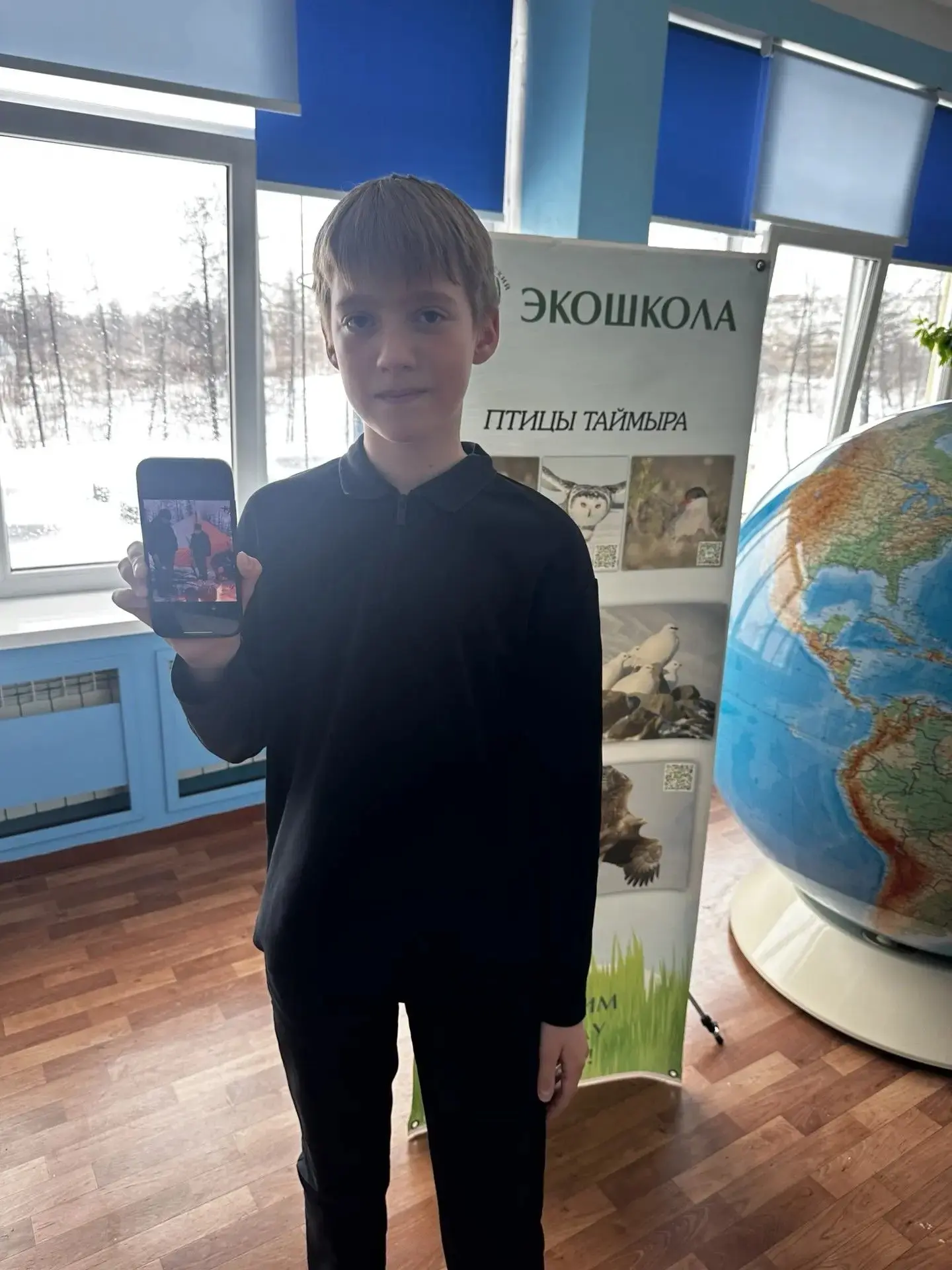 🏔 Международный день музеев!
Ученик  7А класса Ярослав Кизяковский провел экскурсию по школьному МУ