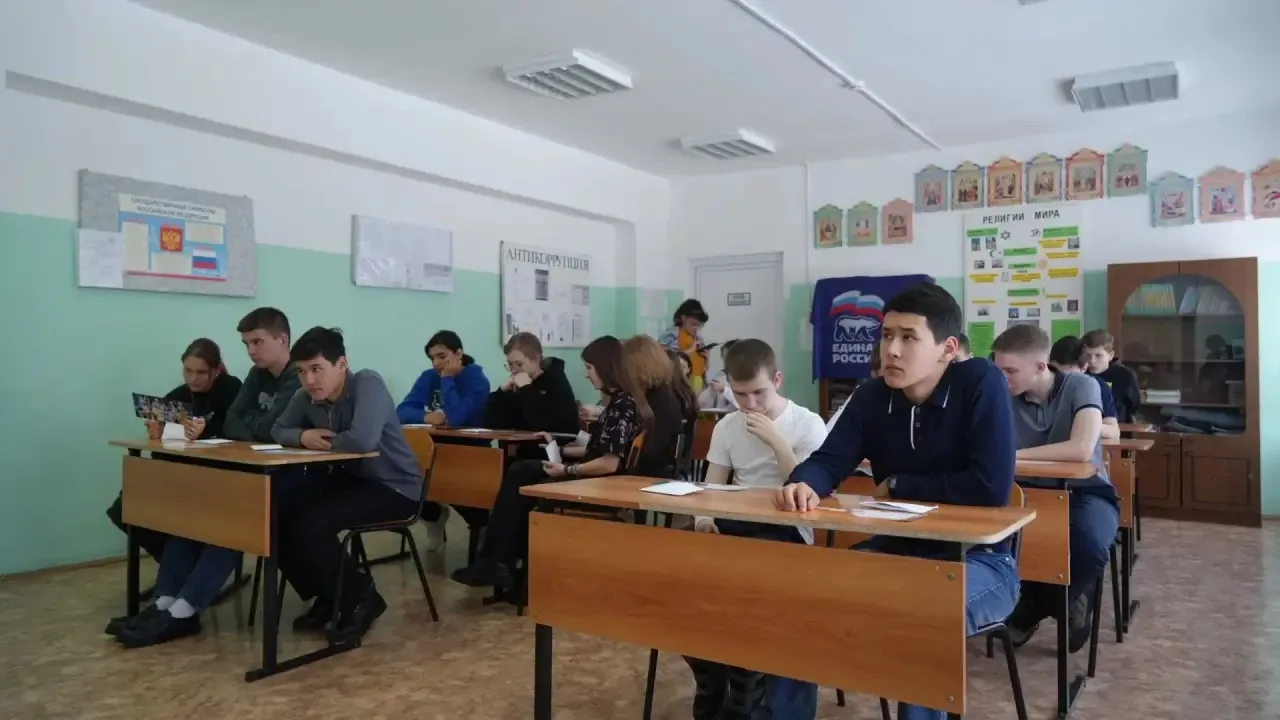 🚀 Школьники Красноармейского района познакомились с профессиями на ярмарке вакансий от...