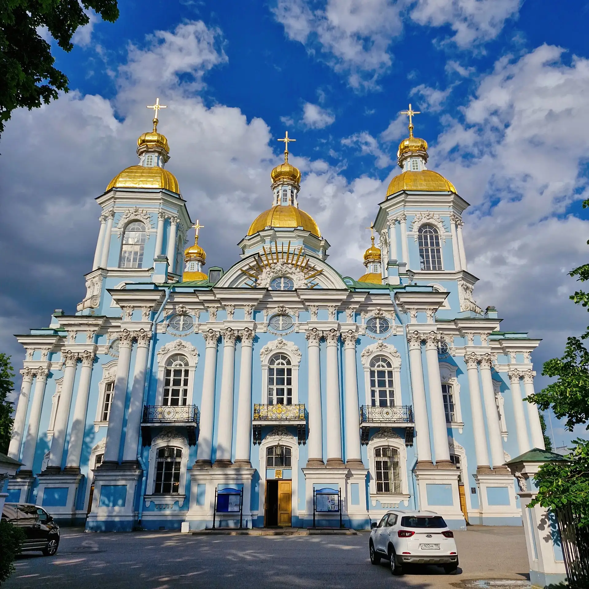 🌊 Николо‑Богоявленский морской собор: храм, который не закрылся даже в блокаду