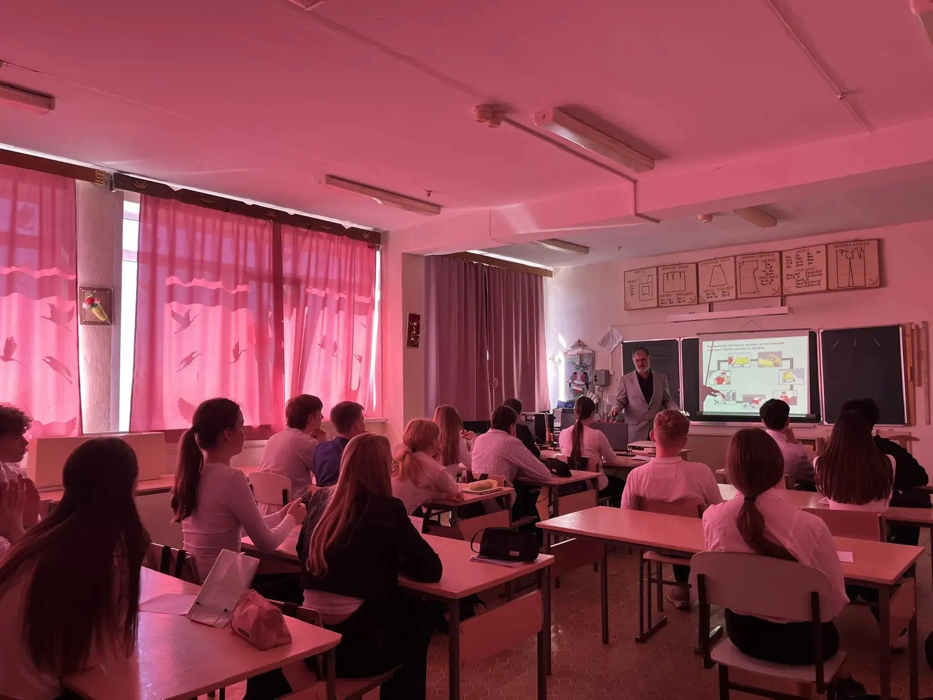 ‍ ВСЕРОССИЙСКИЙ УРОК КУЛЬТУРЫ БЕЗОПАСНОСТИ 

Сегодня в нашей школе прошёл Всероссийский открытый уро