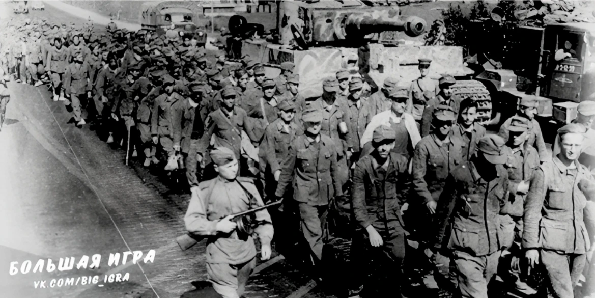 11 июля 1944 года полностью ликвидирована группировка немецких войск, оставшаяся восточ...