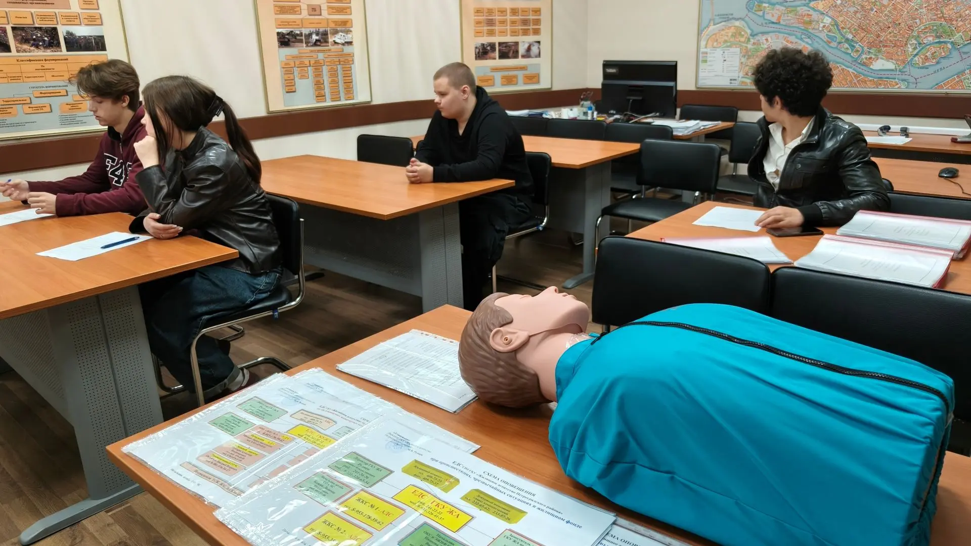 В рамках планового взаимодействия с Кадровым Центром Петроградского района в Жилищное а...