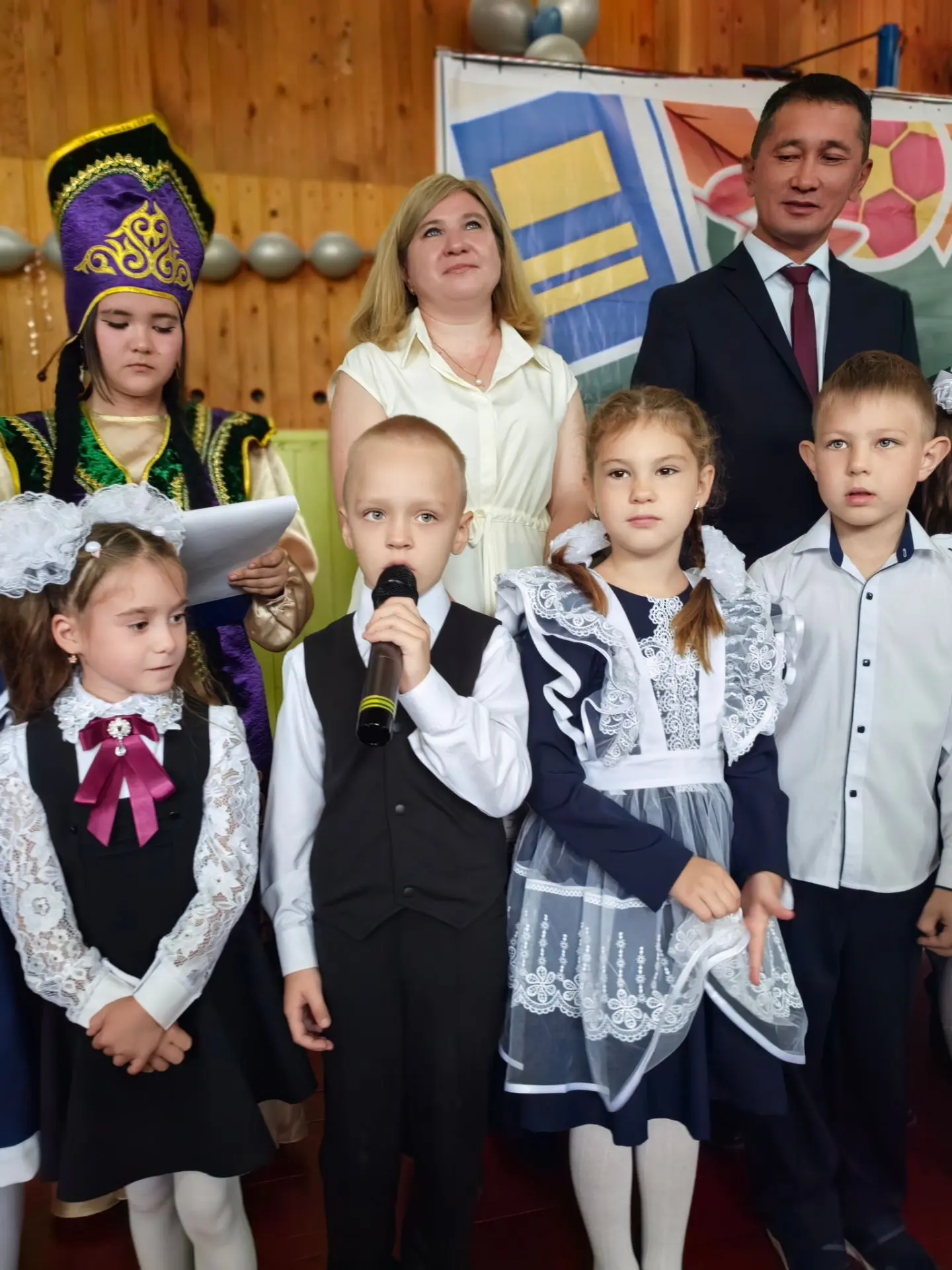 Сегодня в нашей школе прозвенел первый звонок! 📚🎉