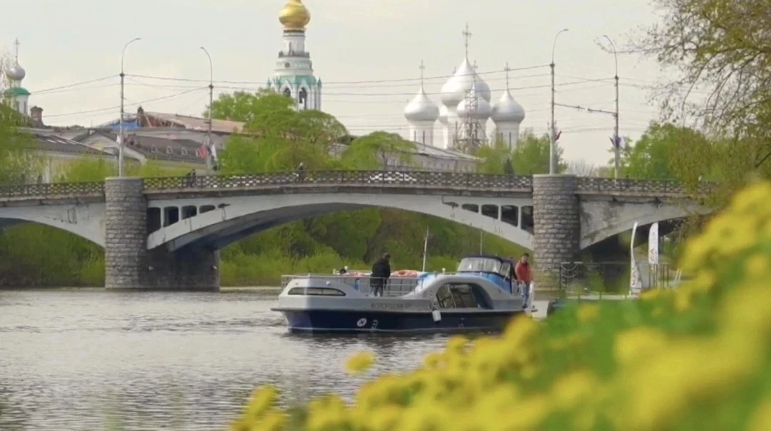 Глава города Сергей Жестянников назвал стоимость 40 - минутной прогулки на новых речных...