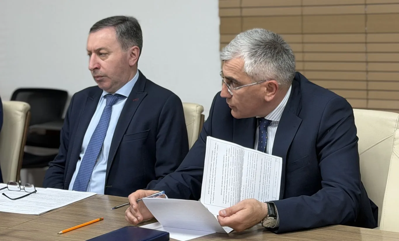 Борис Джанаев провел совещание по строительству малой ГЭС «Барс» в Северной Осетии.
Председатель Пра