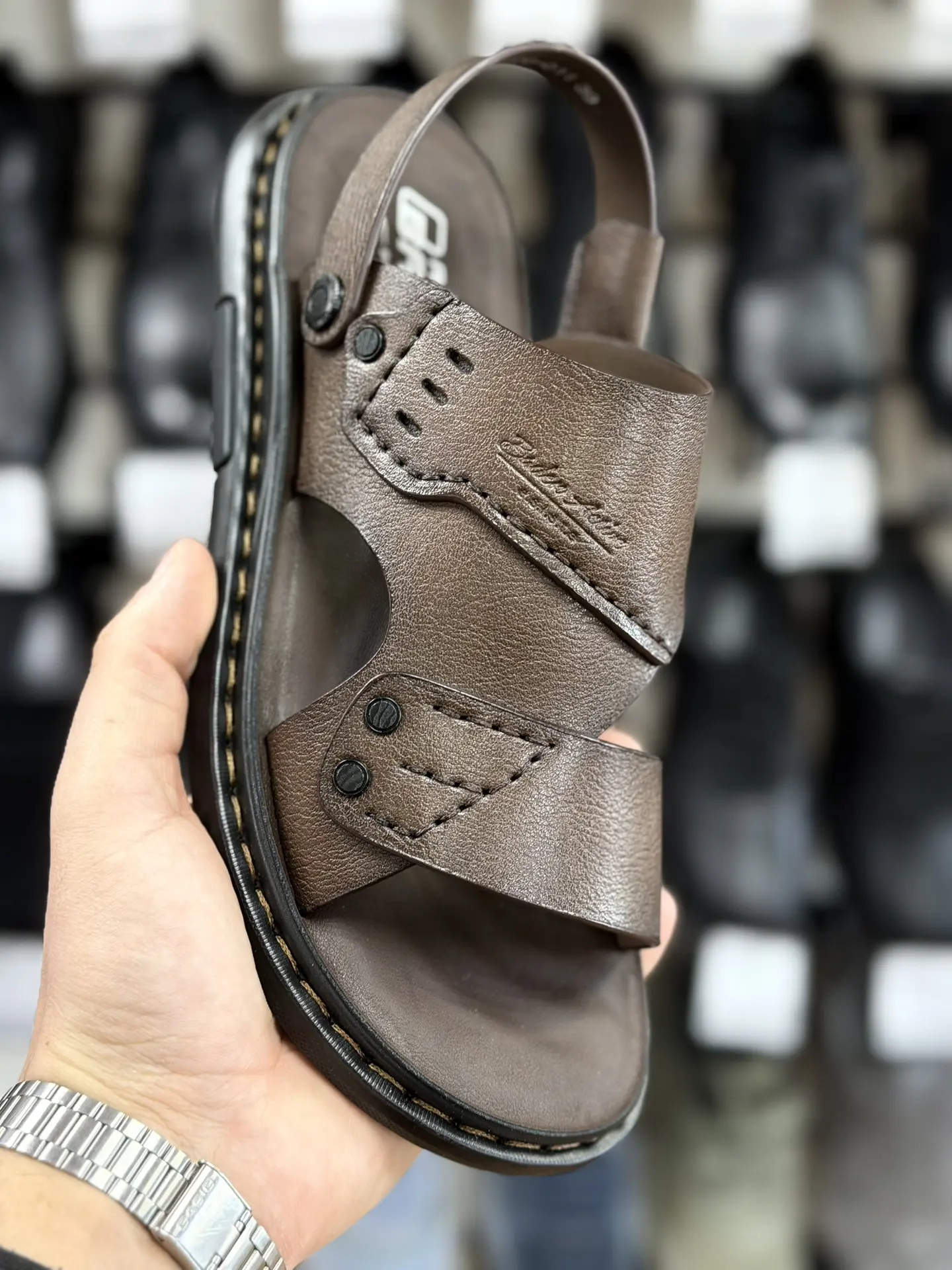 ☀️ Лето продолжается — а цены стали ещё приятнее! 👟

🔥 Только сейчас:
💸 –30% при оплате наличными
