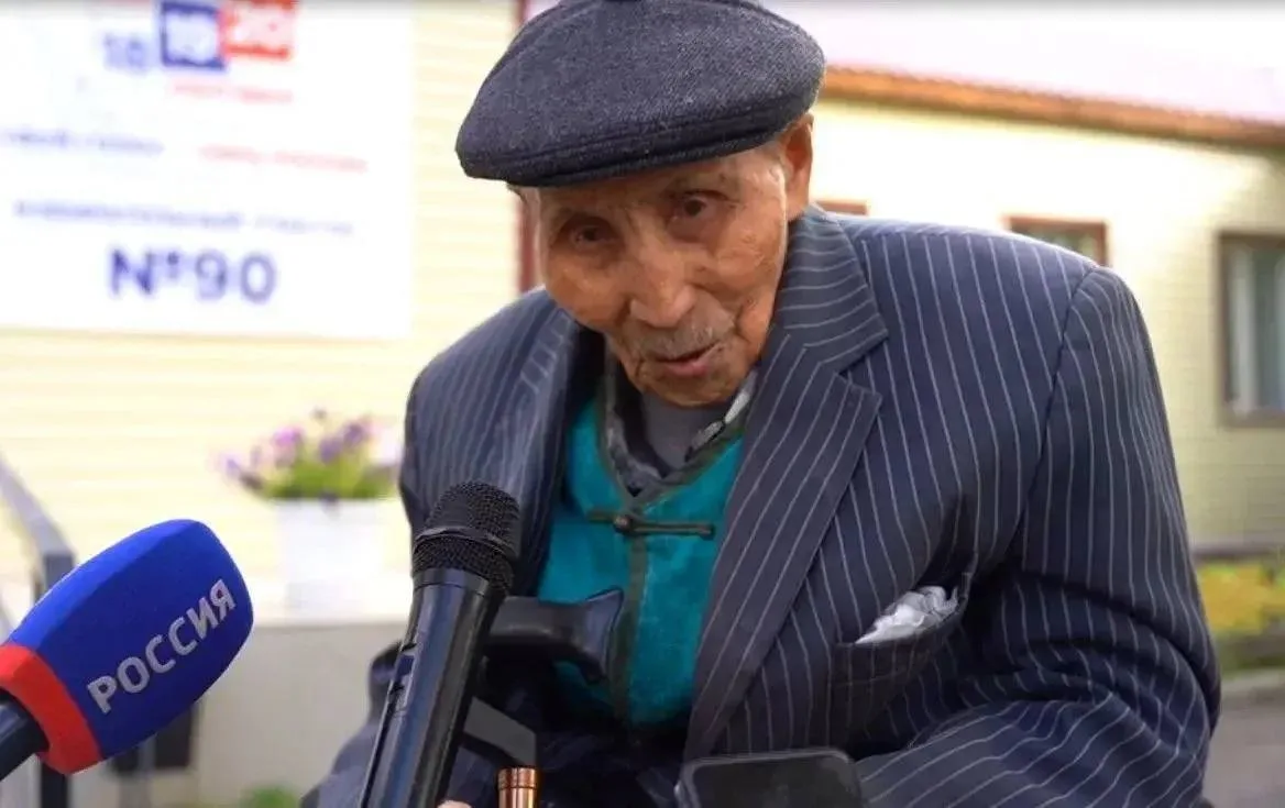 99-летний Маай Ооржак стал самым пожилым избирателем Тувы на выборах 2026 года