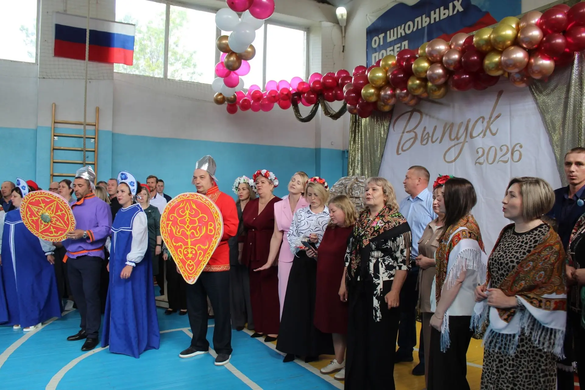 В Дзержинской средней школе № 1 состоялся праздник последнего звонка для учащихся 9–11 классов. Выпу