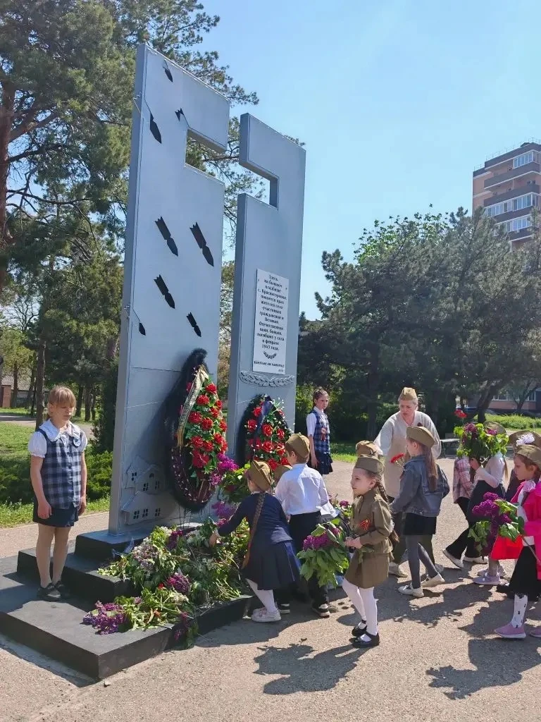🇷🇺 С честью и памятью в сердце: три дня на посту у мемориала «Безымянная могила»  С 6 мая 2026 года 