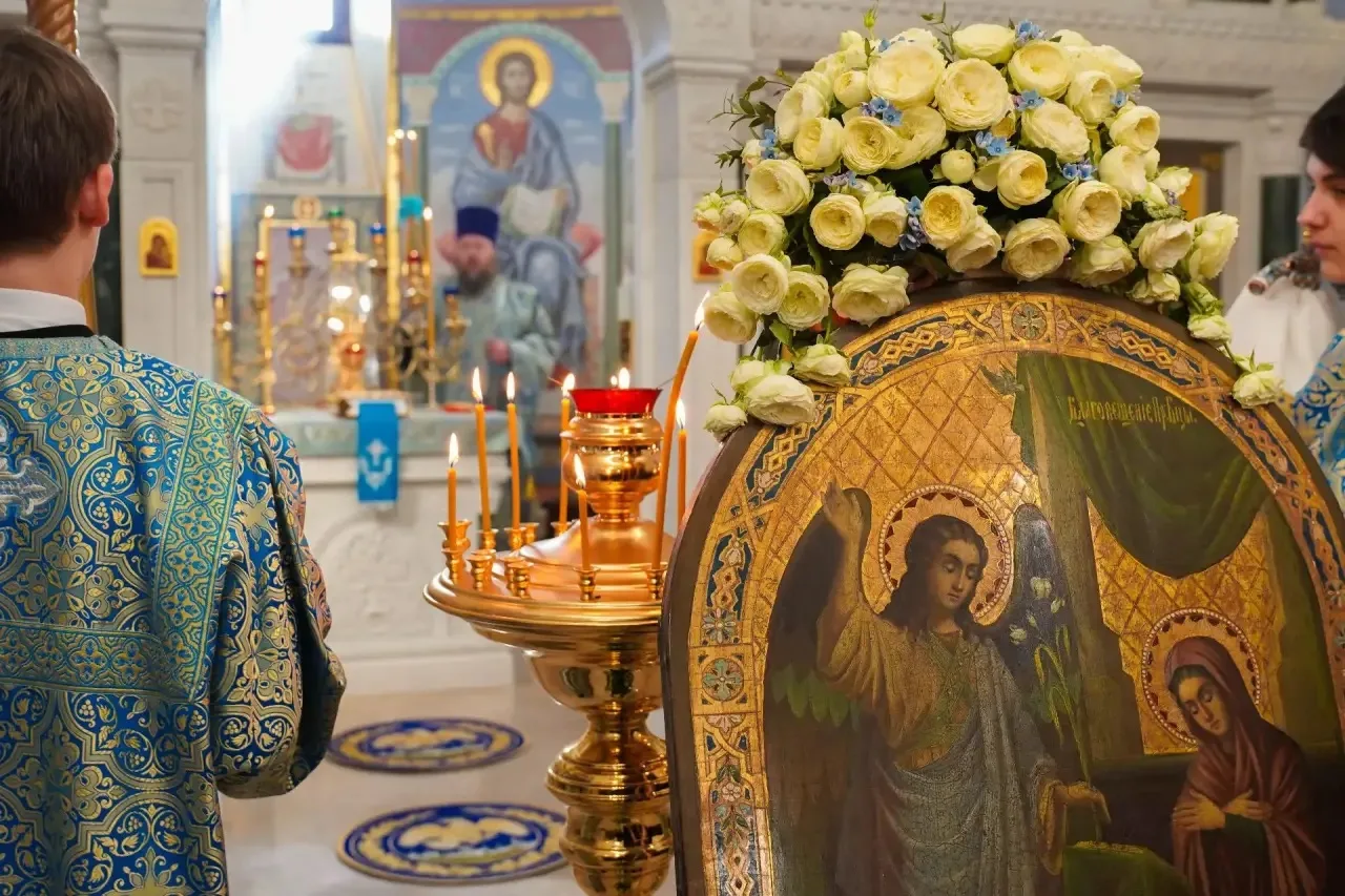 С праздником Благовещения!  🕊️В честь праздника состоялась служба в Благовещенском храме. Возглавил 