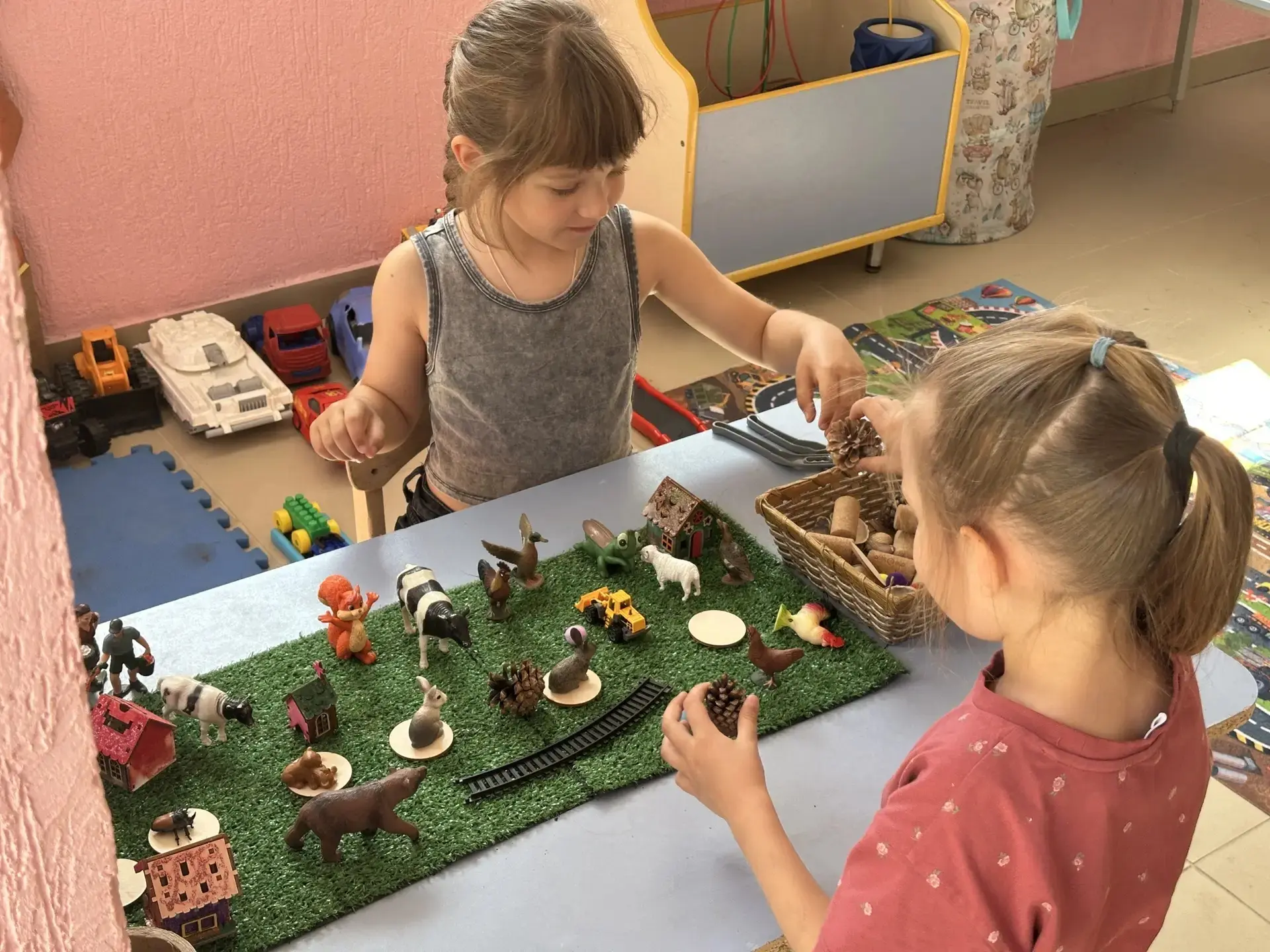 Группа «Тюльпанчик» подготовилась к летнему сезону! ☀️🌷

Наши ребята с удовольствием проводят время