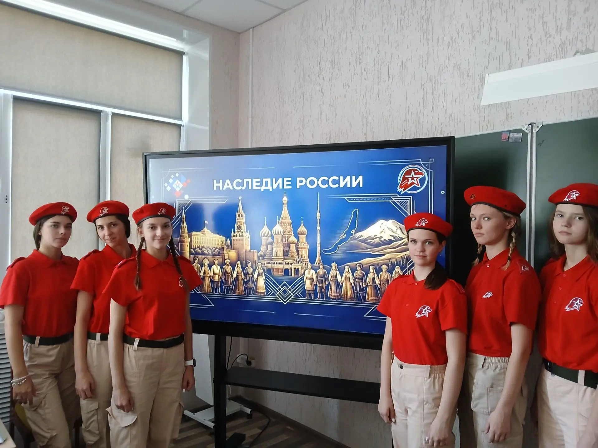 В преддверии важной для каждого из нас даты — Дня воссоединения Донецкой и Луганской На...
