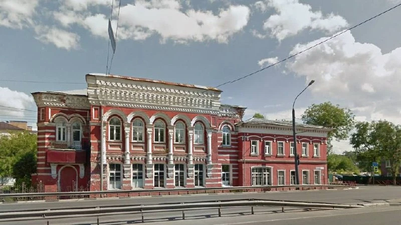 В Ярославле в 10 раз снизили цену на историческое здание поликлиники

Здание бывшего детского приюта
