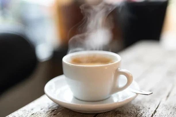 ☕️ Любителям обжигающего чая и кофе стоит задуматься: риск одного вида рака оказался по...