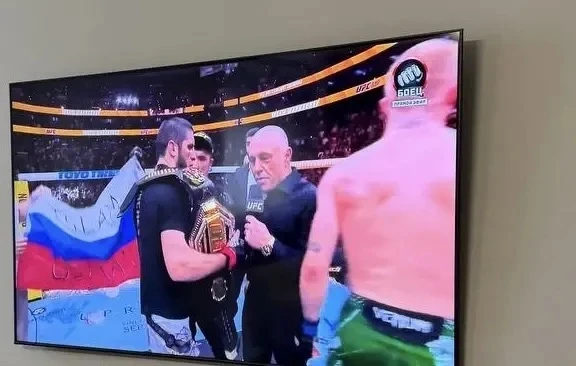 Ислам Махачев одержал 17-ю победу подряд в UFC!