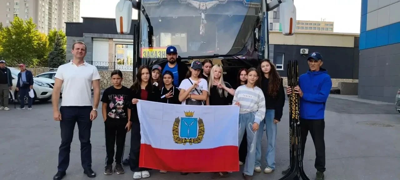 🏒 Саратовские хоккеистки отправились за «Хрустальной тиарой»