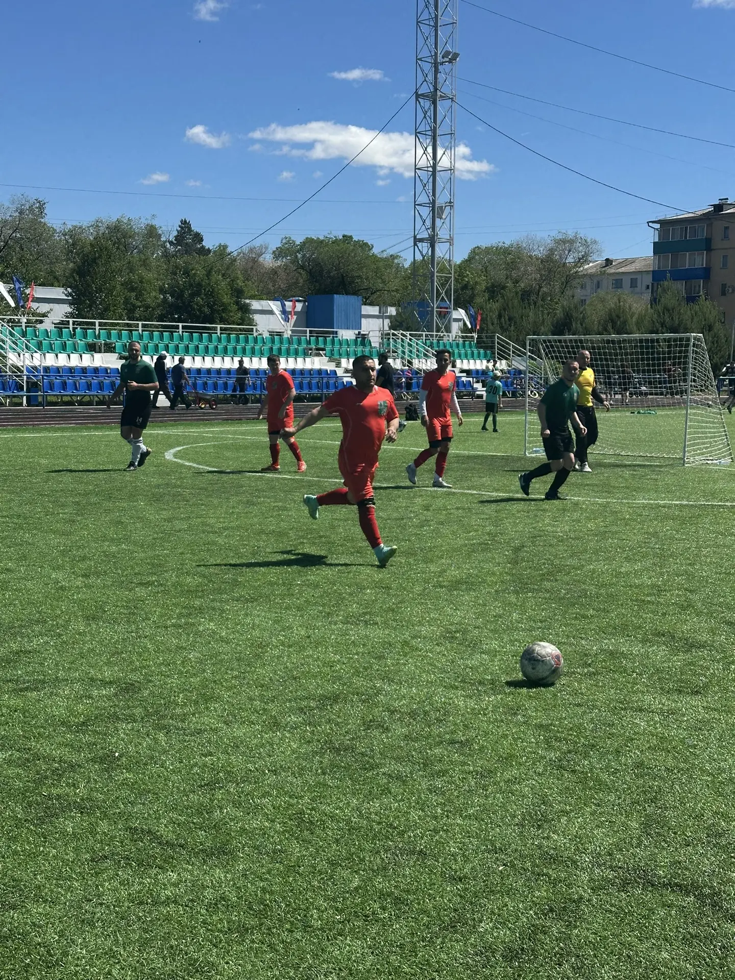 ⚽️Друзья, хотим поделиться результатами прошедших игр по мини-футболу:
На одной из площадок Сковород