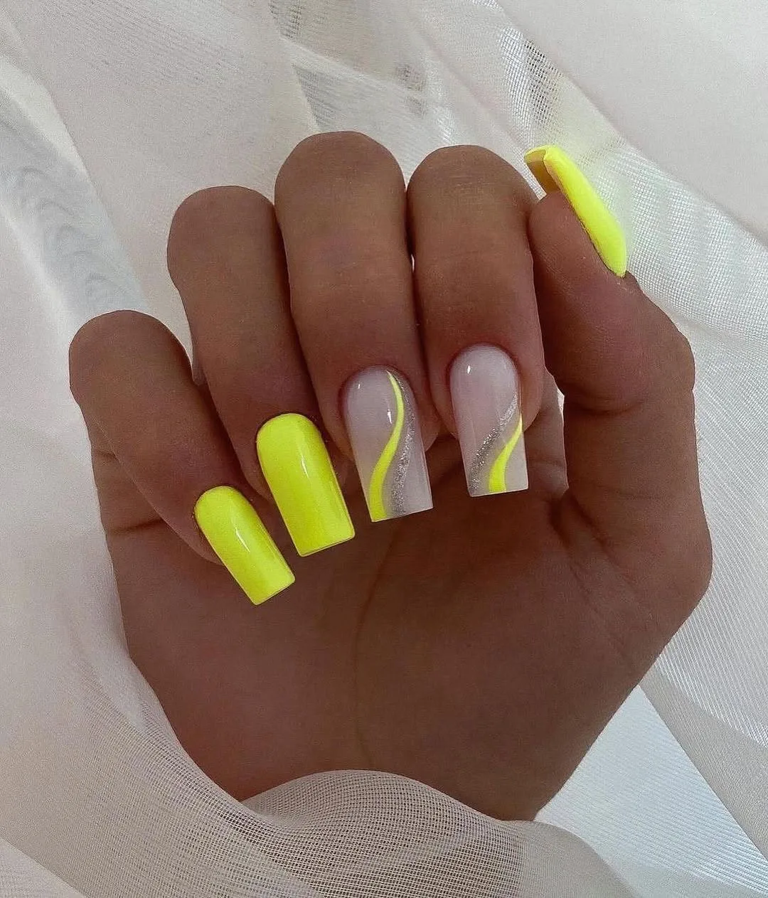 Яркий дизайн 💛