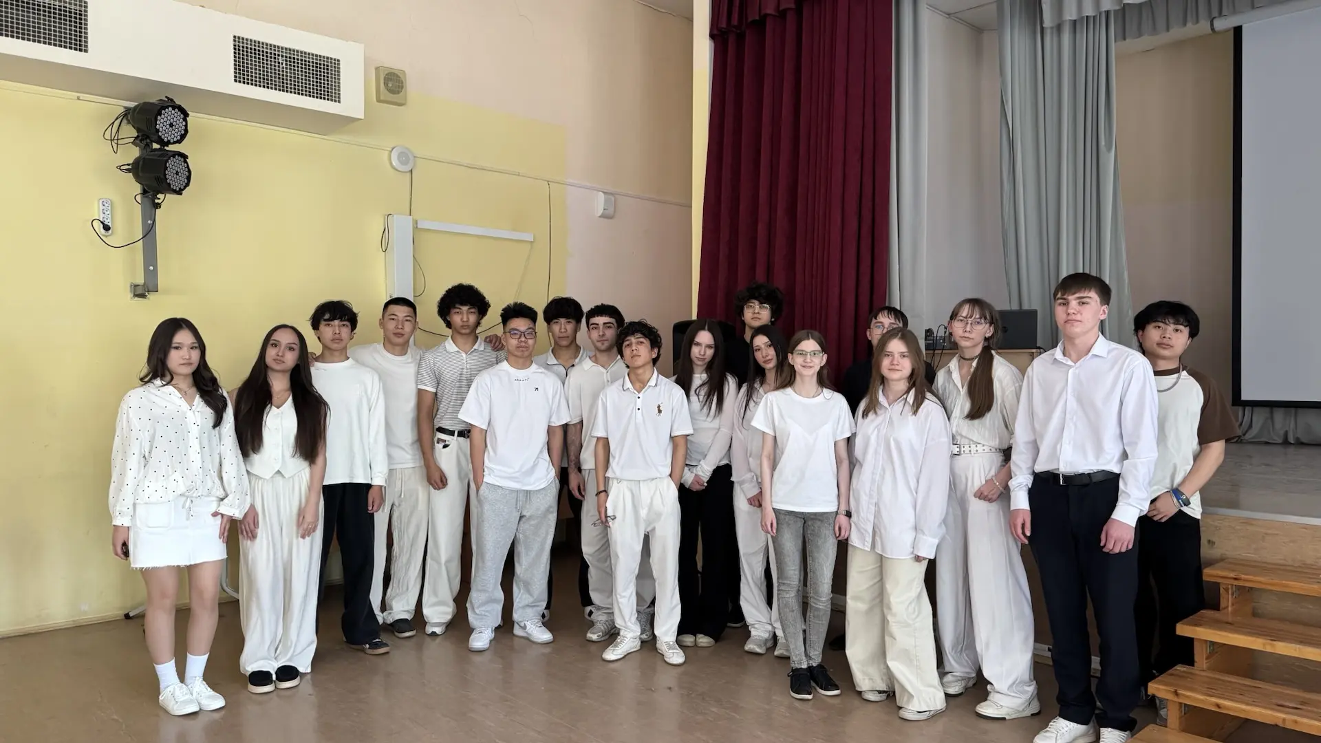 🥹📚 «ПРОЩАЙ ШКОЛА..»