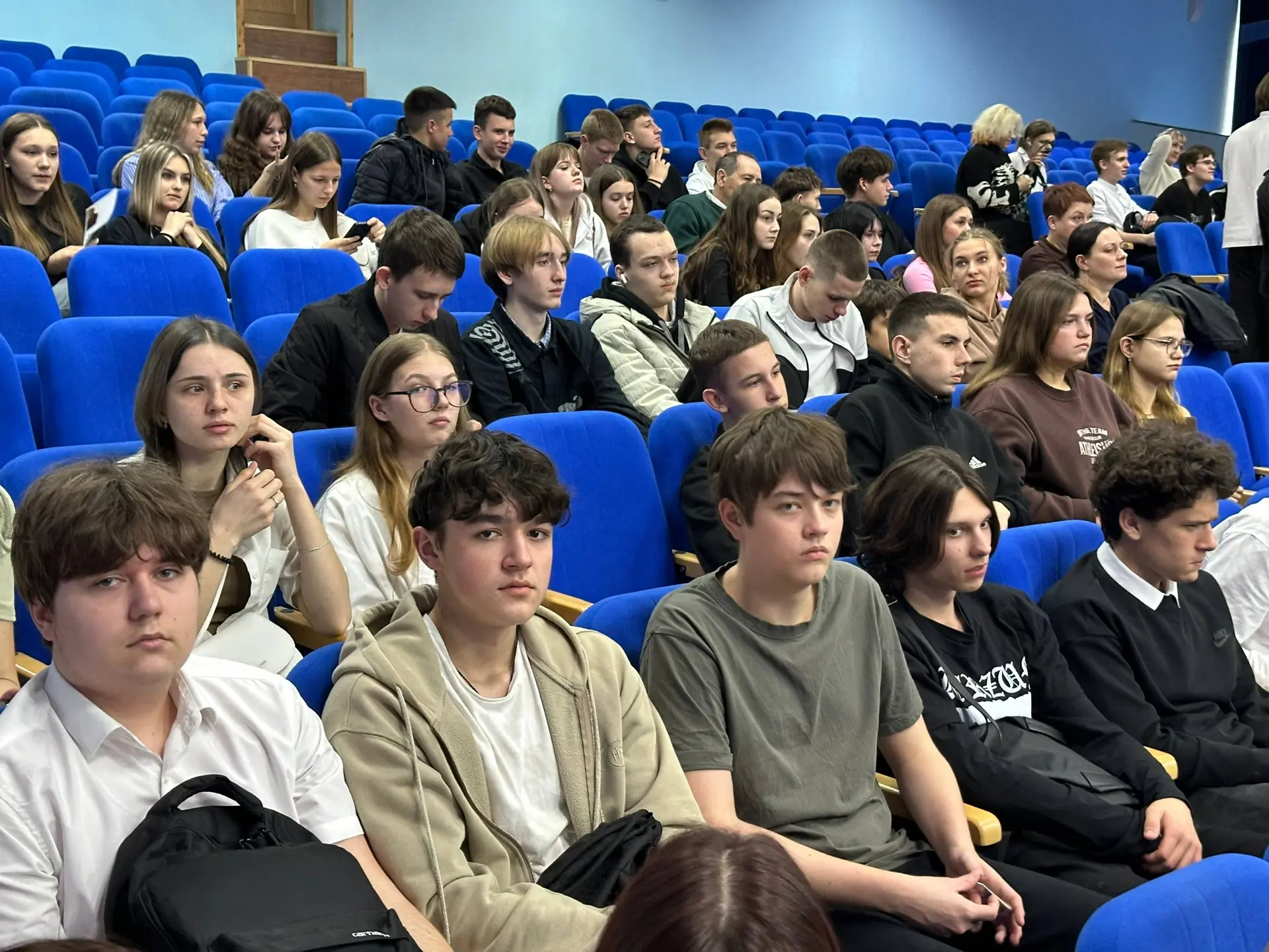 🎓 Двери в будущее: будущие выпускники МБОУ СОШ №3 посетили «День открытых дверей» КУБГТУ в Краснодар