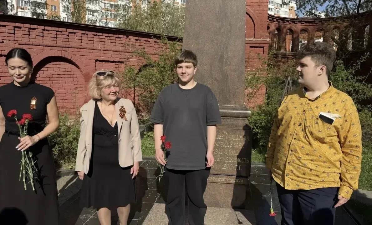 Накануне великого праздника 🎖️  4 мая актив школьного музейного комплекса и военно-патриотического к