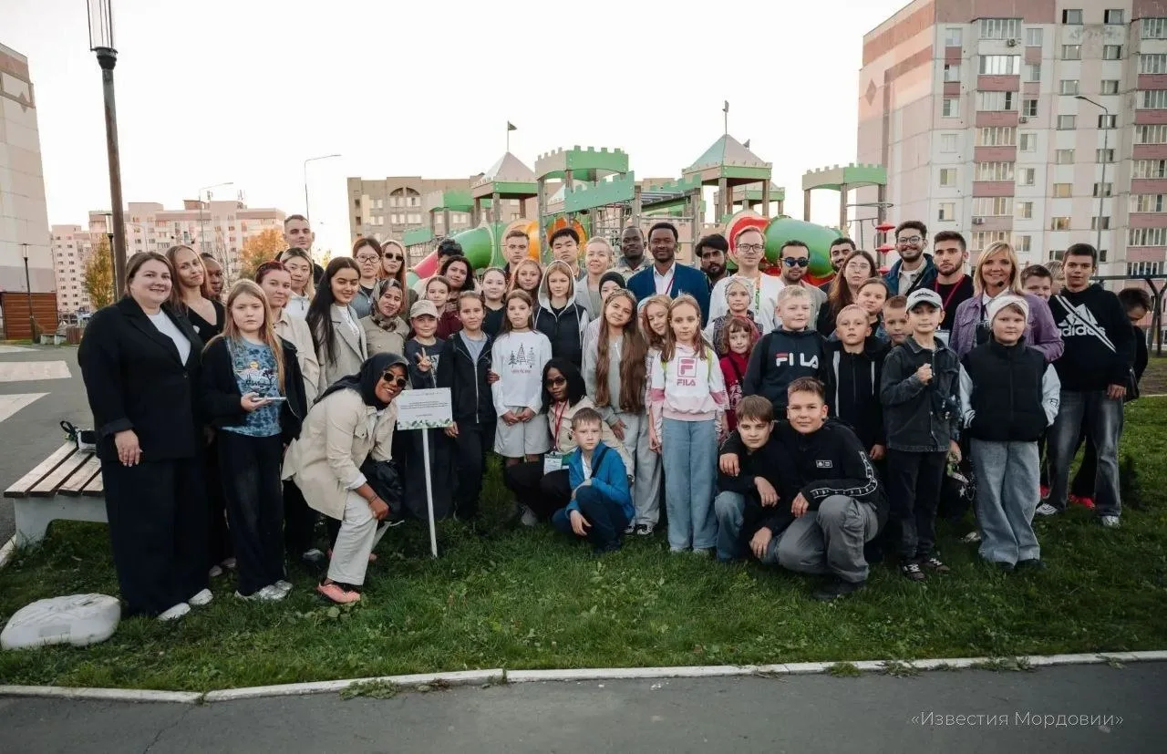 В Саранске появилась Аллея Дружбы. Акция по озеленению города прошла в рамках Междунаро...