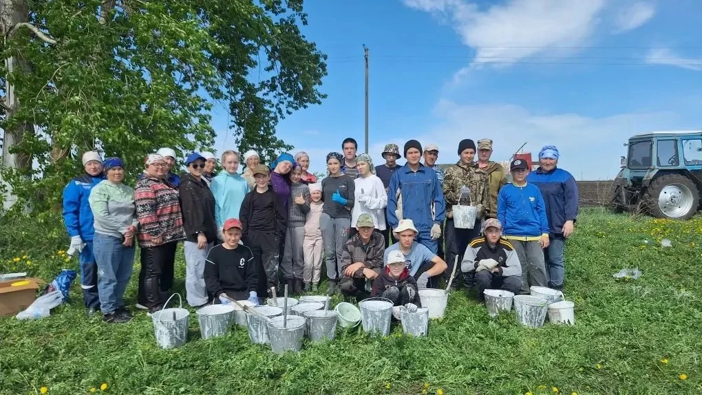 Май аендагы традицион өмә бүген бик оешкан төстә үтеп тә китте. Җирлегебез матурлыгына ...