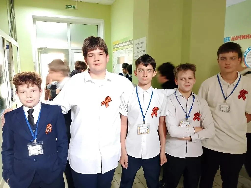🎗 В нашей школе стартует акция «Георгиевская лента»!  Символ памяти, мужества и нашей общей Победы с