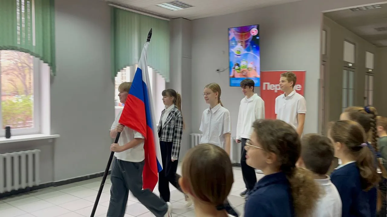 🌍 Маленькая батарейка — большой вклад в будущее!  ♻️ Сегодня утром в каждом корпусе наших ребят ждал