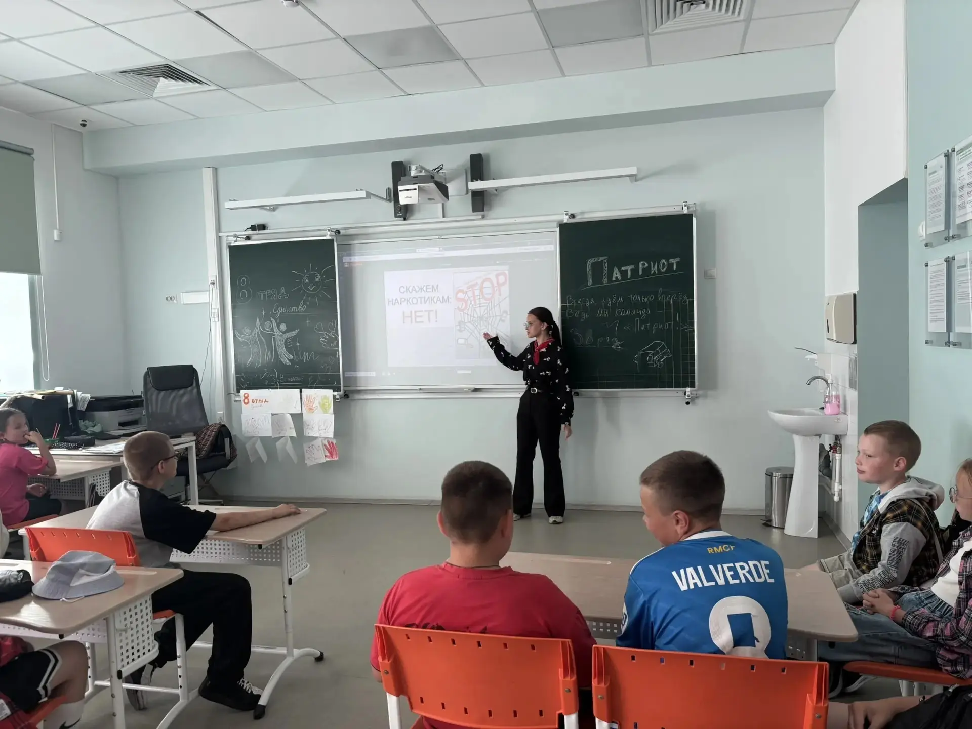 Беседа "Нет наркотикам!"
#Лето2026 
#ЛДПАлыеПаруса 
#ЛетнийЛагерь 
#ДвижениеПервых68 
#УметскийМО 
#
