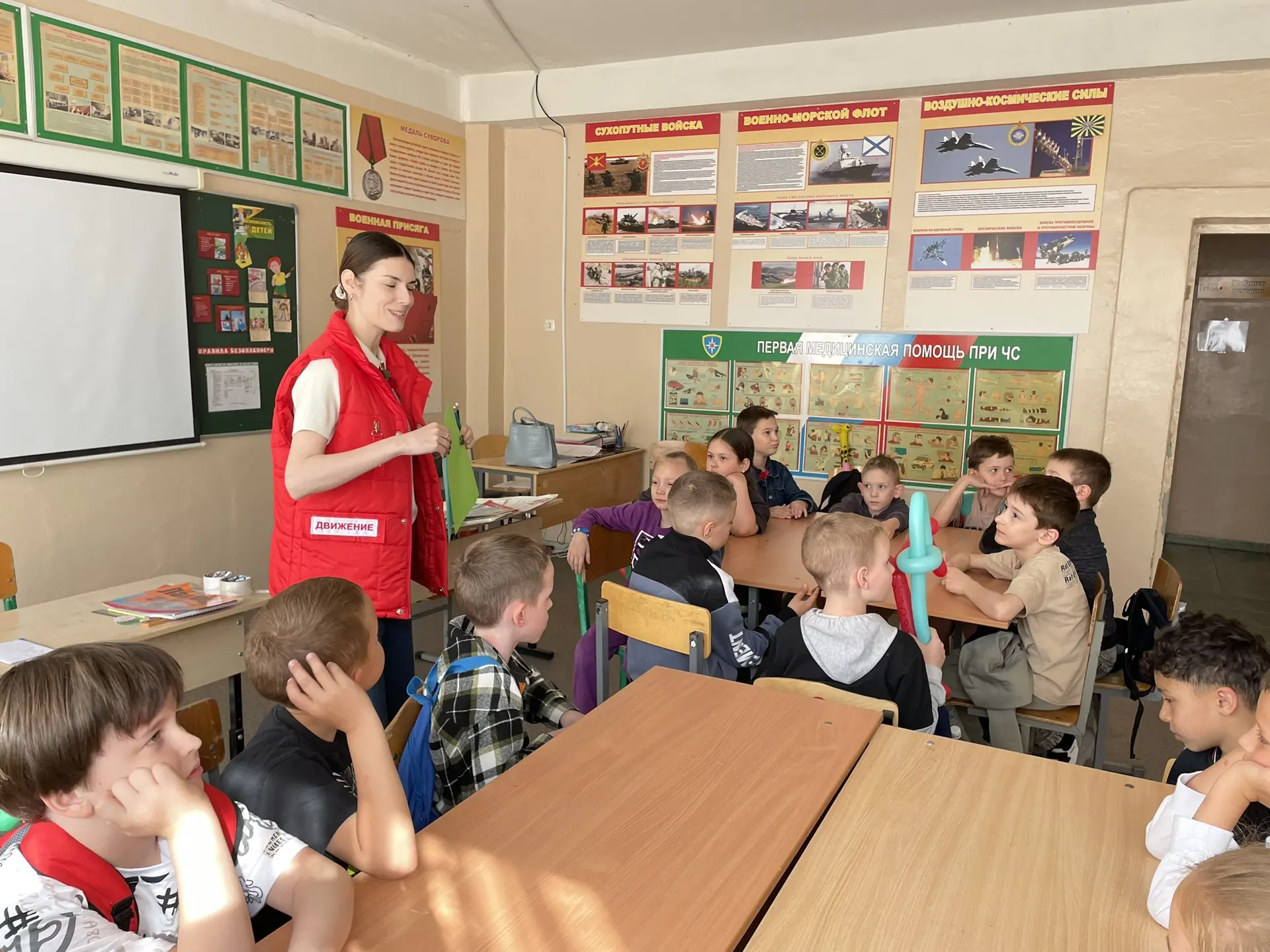 🎉 В преддверии Дня русского языка в ДОЛ «Олимп» прошла увлекательная викторина «Словарный запас»!

