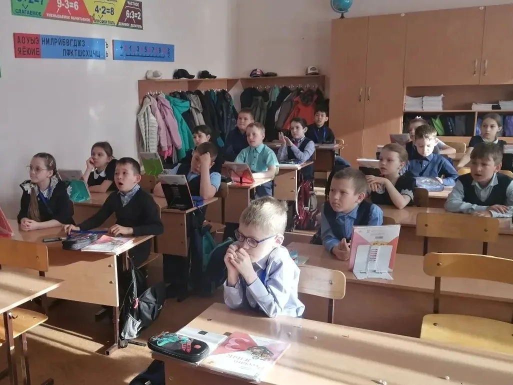 🦅 Наши «Орлята»: храним память, чтим традиции, помогаем своим!  Прошедшая неделя для наших младших к