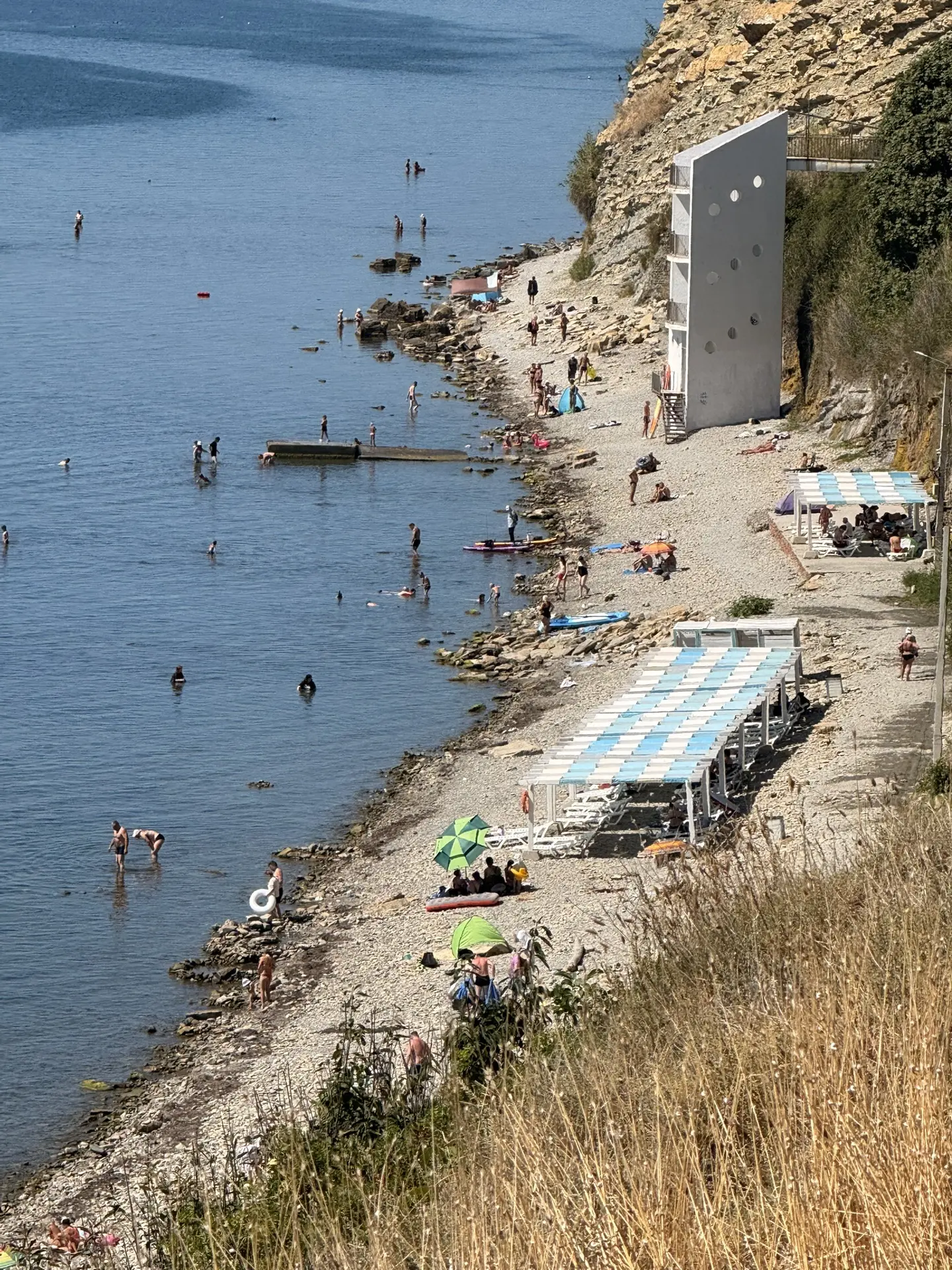 Море на камнях сегодня изумительной прозрачности и изумрудности 🌊