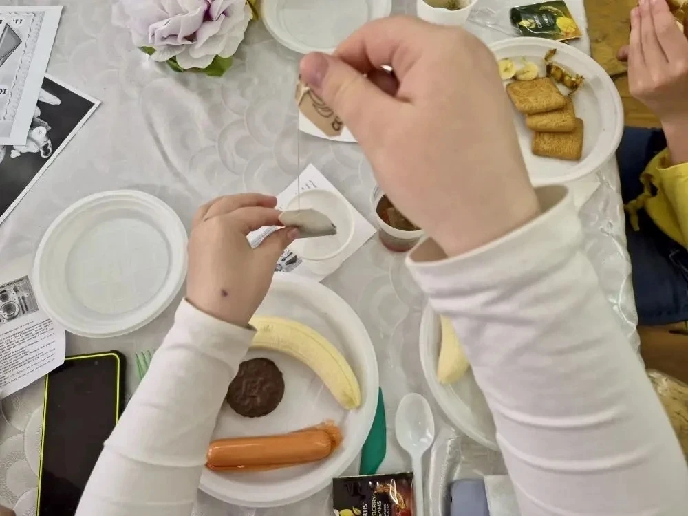 🍽 В Центре детского творчества прошло необычное занятие по столовому этикету  В творческих объединен