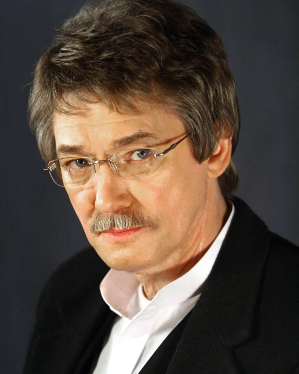 13 июня родился Игорь Старыгин

Актёр снялся во множестве фильмов, но больше всего запомнился свое