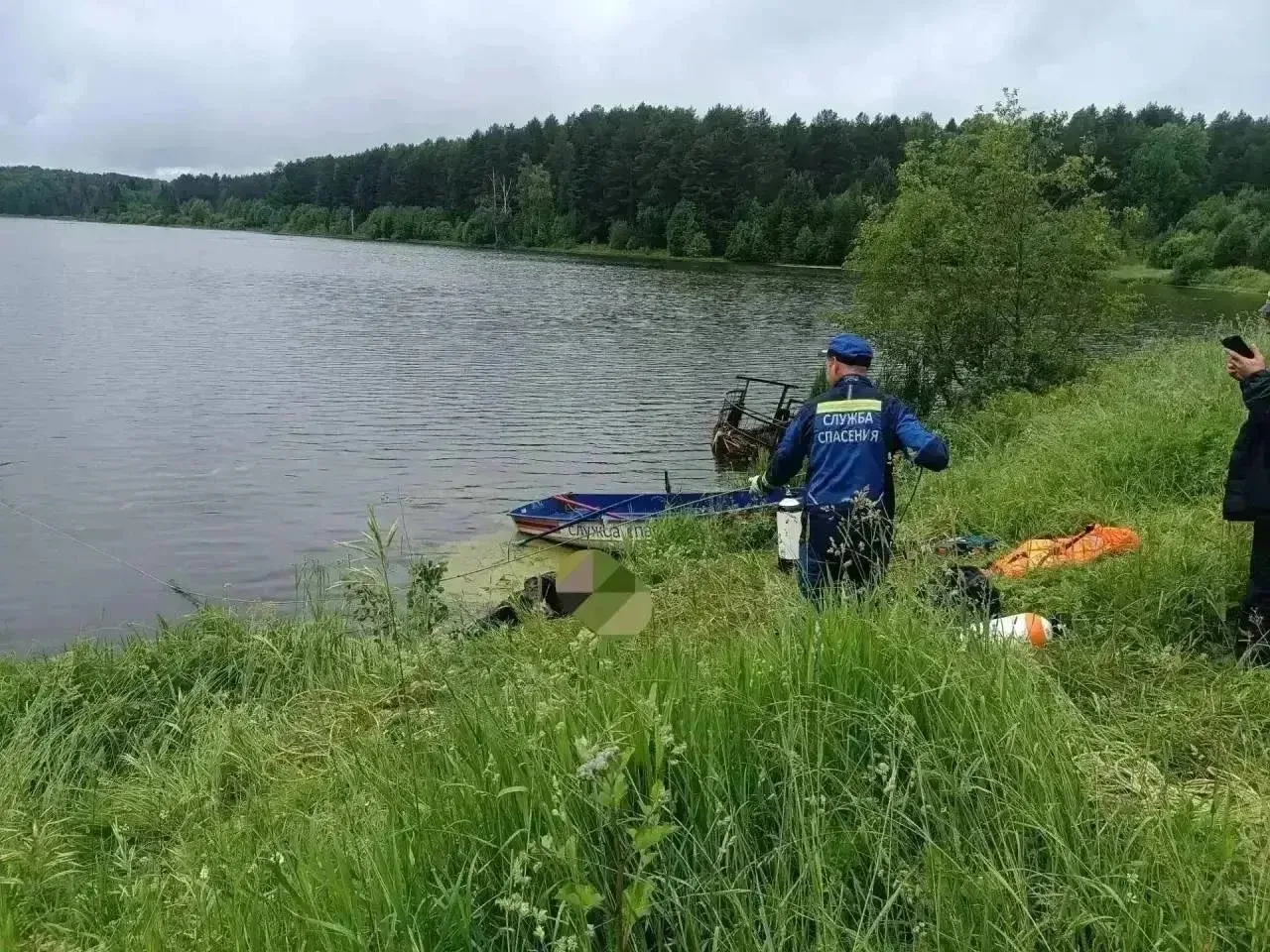 🙏В Удмуртии из пруда достали тело утонувшего мужчины