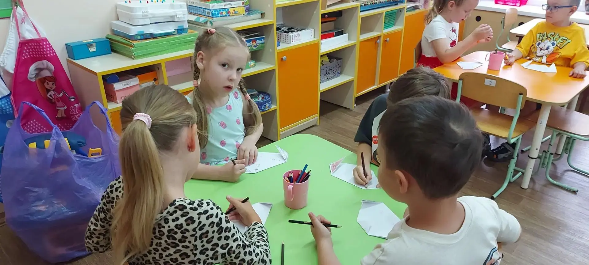 🐶 В группе #6 творили чудеса из бумаги!

Ирина Геннадьевна Хачипавлова научила ребят делать оригами