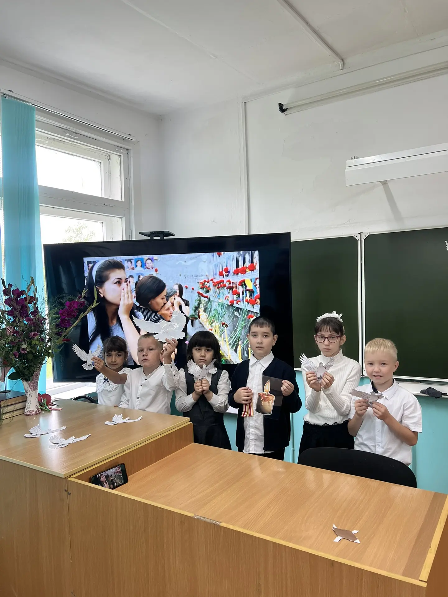 Уважаемые ученики, учителя и родители!Сегодня, 3 сентября, в нашей стране отмечается Де...
