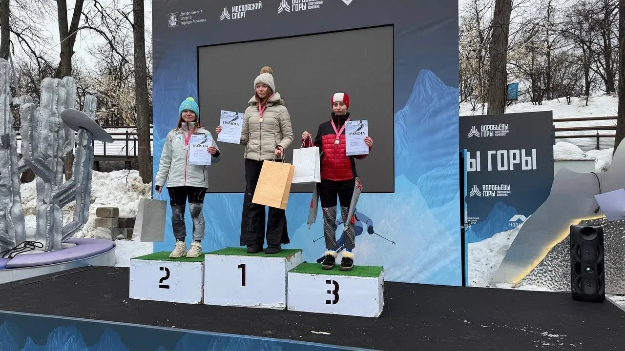 🥇 Золотая медаль на соревнованиях 8 марта по горнолыжному спорту!