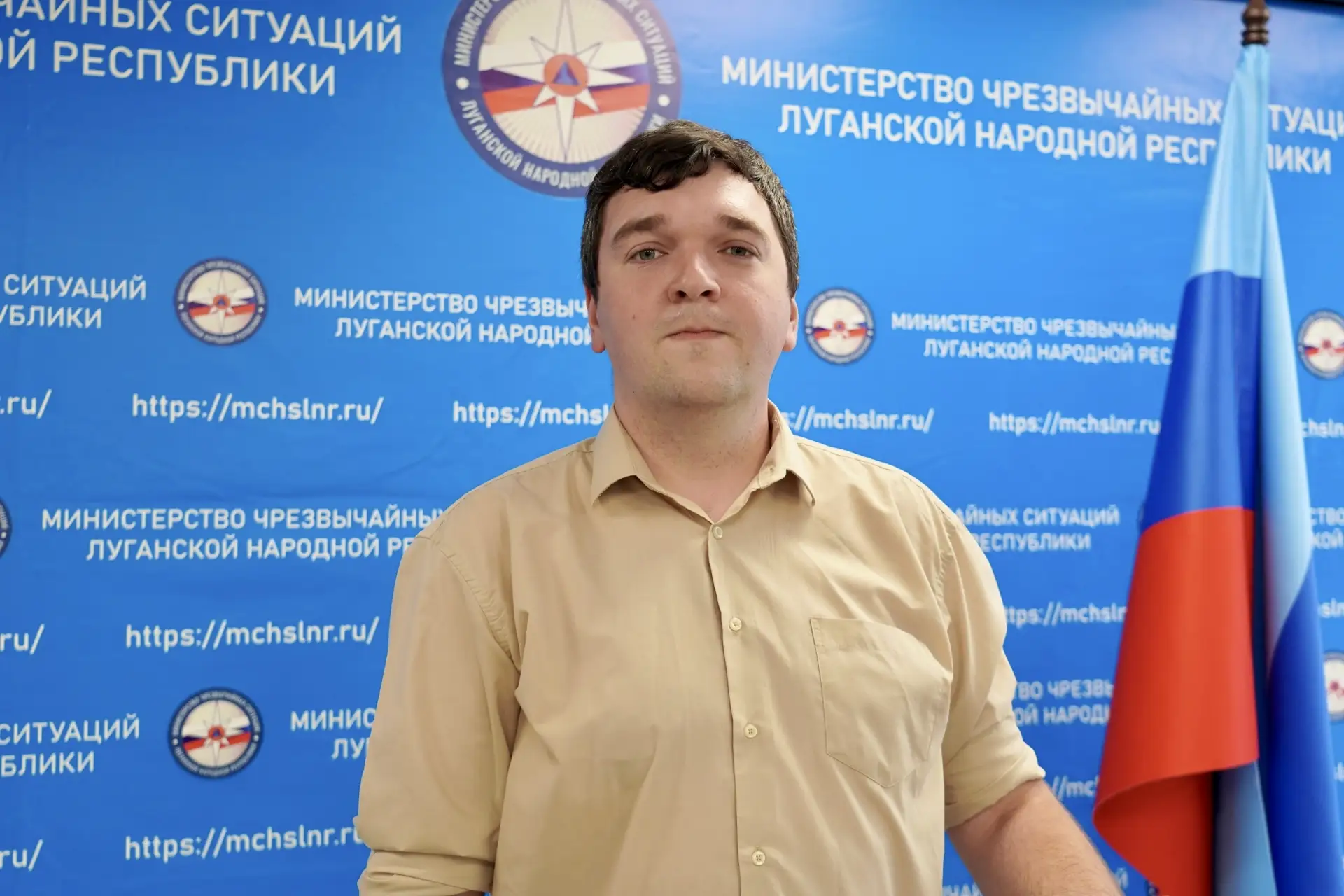 Герои рядом с нами

Александр проходит государственную гражданскую службу в Министерстве чрезвычайны